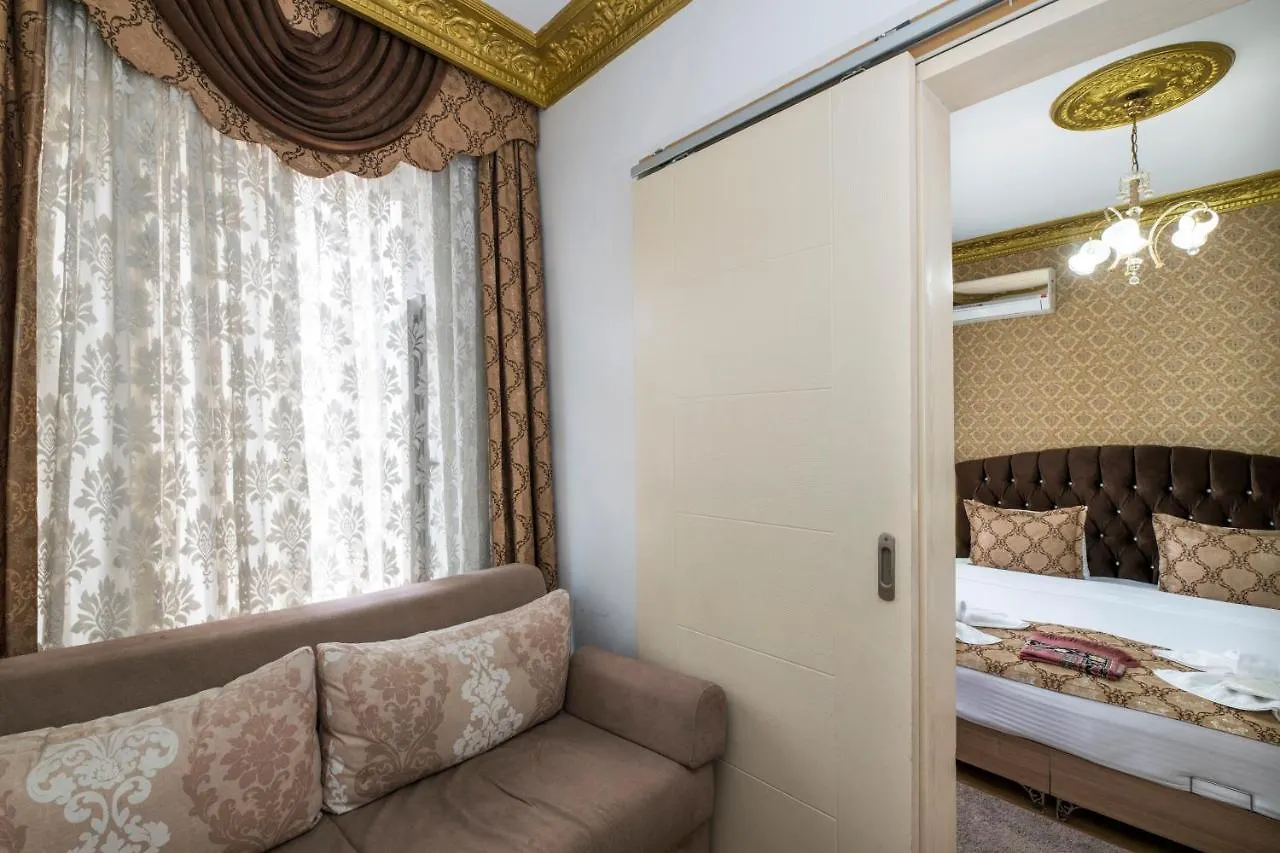 Punto Suite Стамбул 0*,
