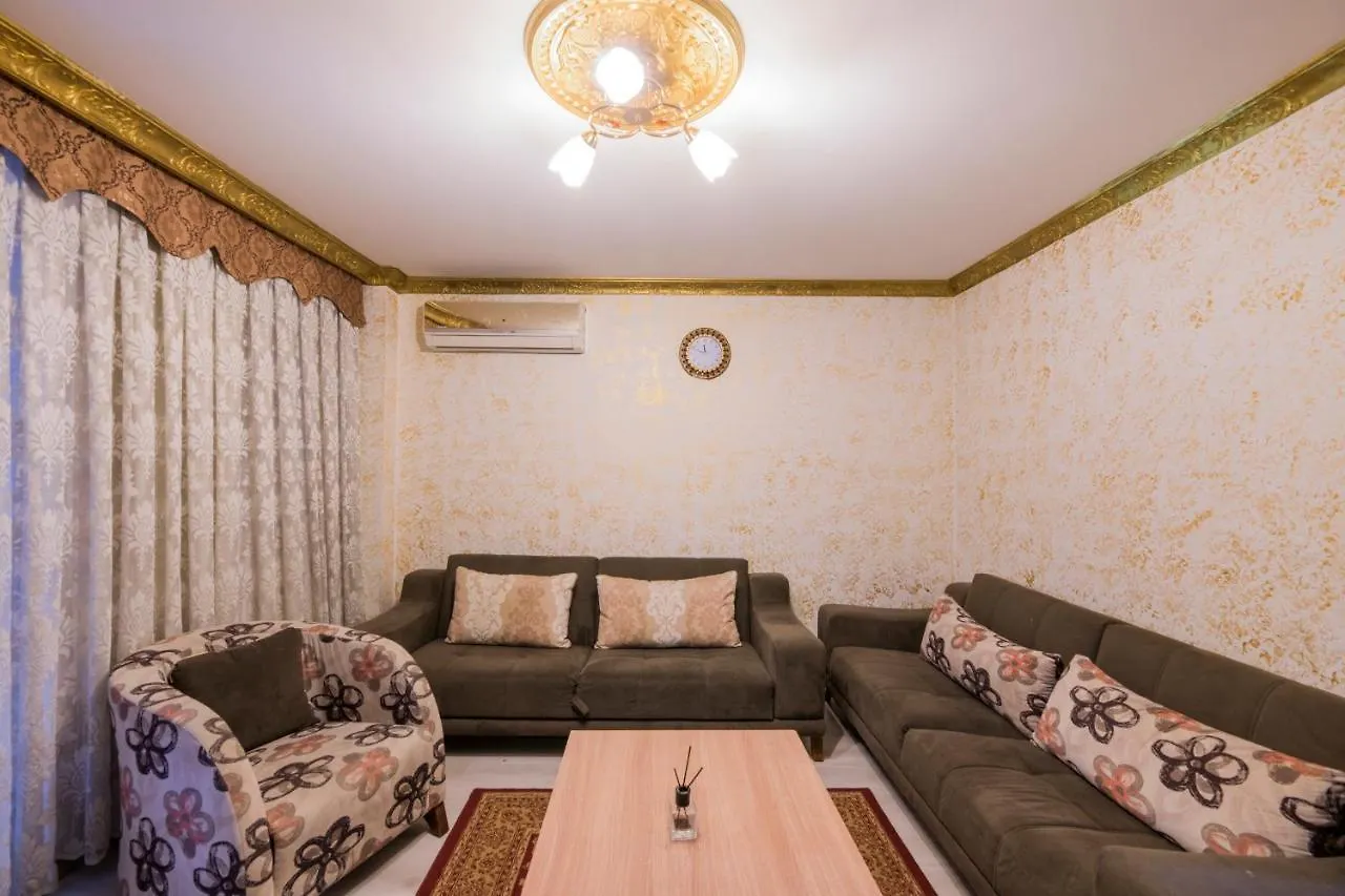 Punto Suite Стамбул 0*,